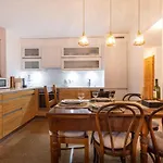 - Fabulous 2-bedroomed Flat