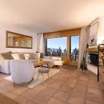 - Fabulous 2-bedroomed Flat